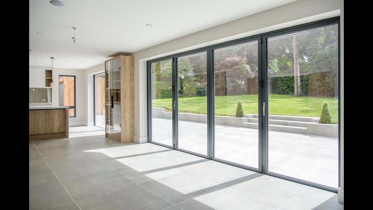 Bi-Folding Doors - Correct operation without a traffic door