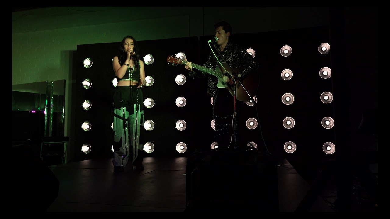 Issie Swickle and Isaak Presley Live Performance of 