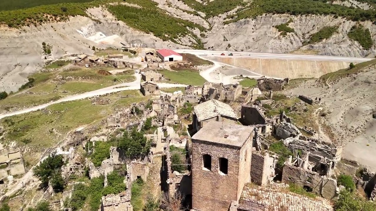 Yesa and ghost village of Ruesta (4K), DJI Mini 4 Pro