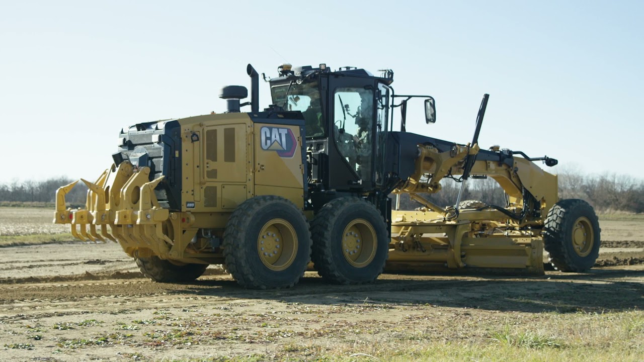 Improve Motor Grader Safety with a Cat&reg; Rearview Camera