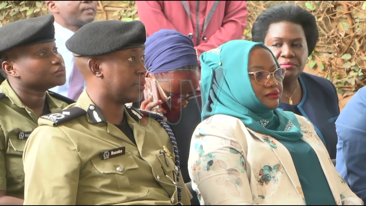 ESSAAWA Y’ABASUUBUZI ENVANNYUMA:Ku nguudo batandika okuvaako ku ssaawa bbiri