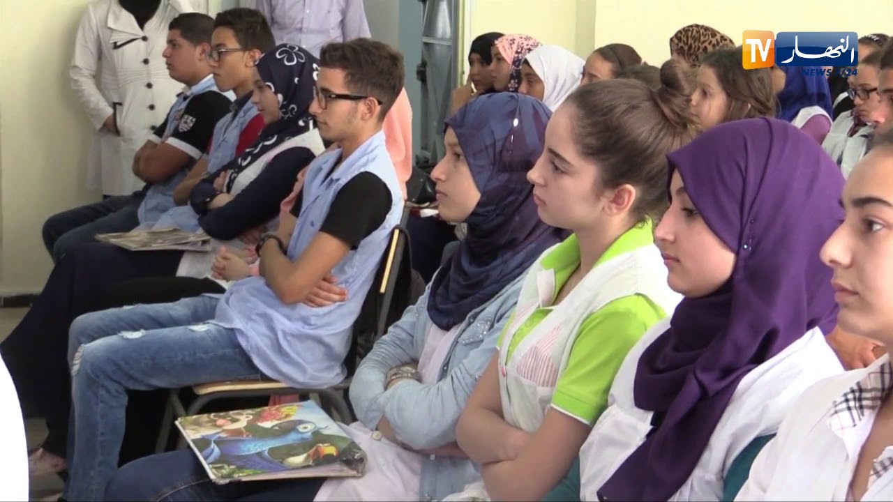 تربية: وزارة التربية.. النقاب ممنوع على الأساتذة والتلاميذ