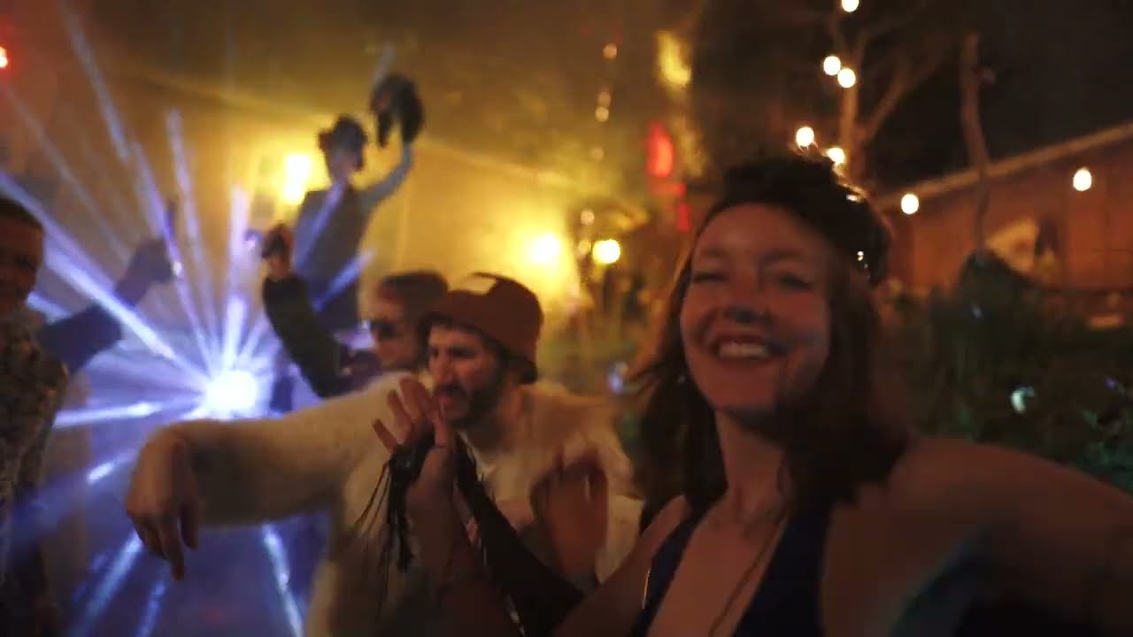 Dizko Fatale - Malaka Hostel (official music video)