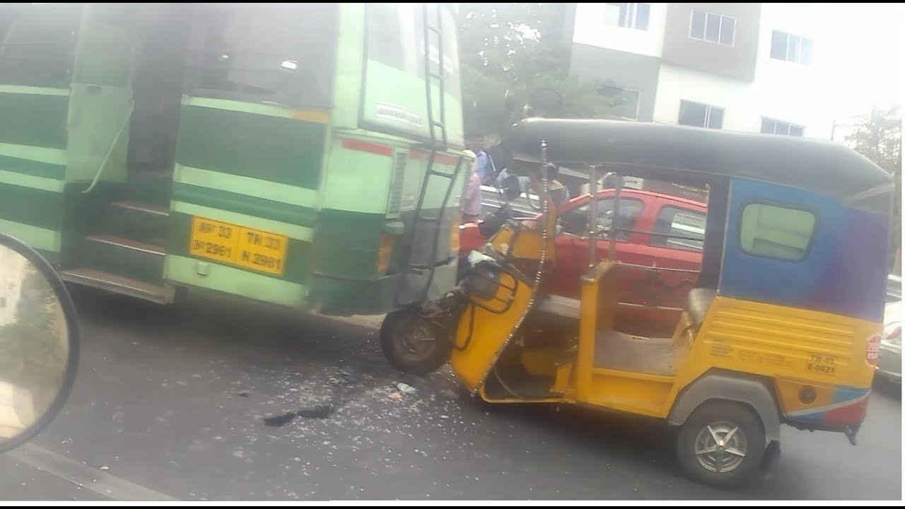 Live Accident in Coimbatore | bus and Auto crashed at saibaba colony