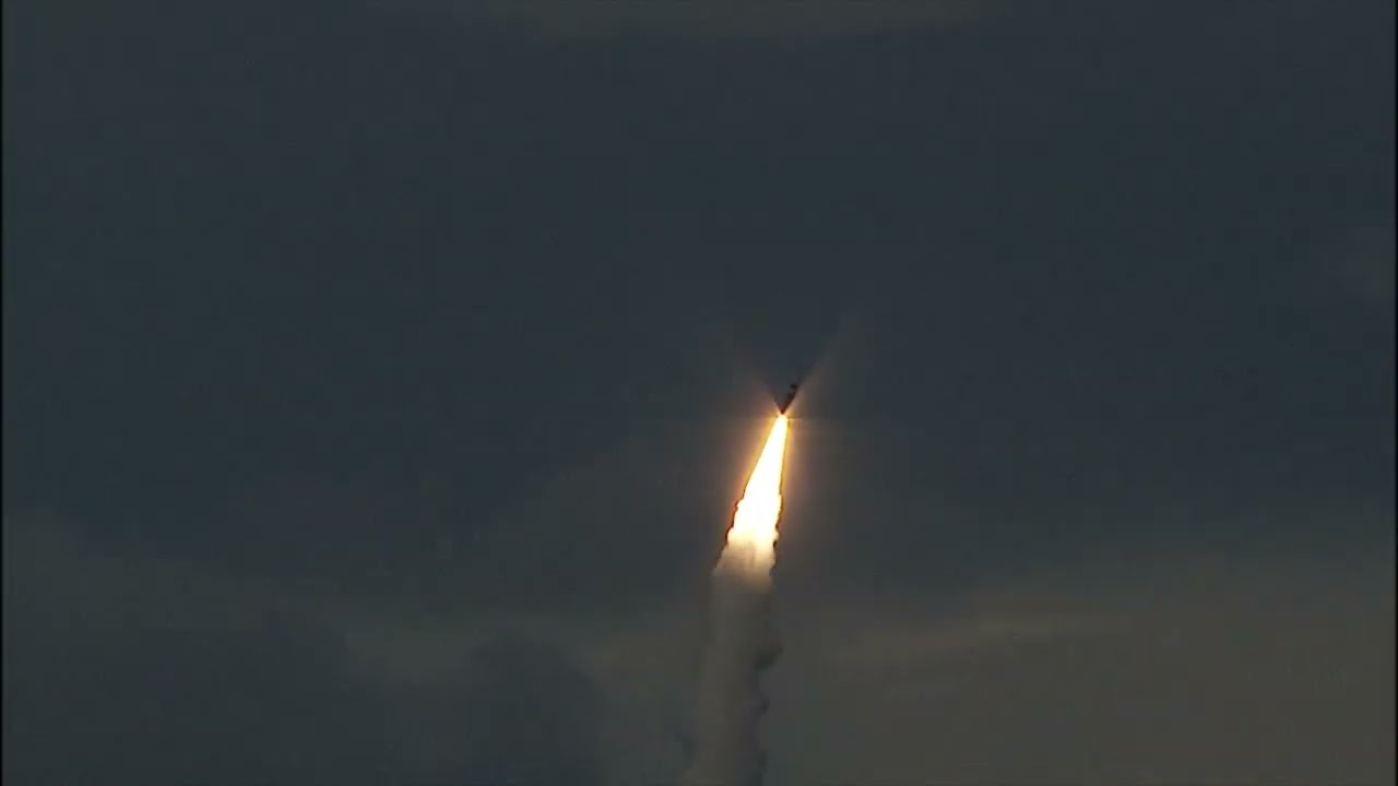 USS Wyoming launches Trident II UGM-133A D5LE (DASO 31)