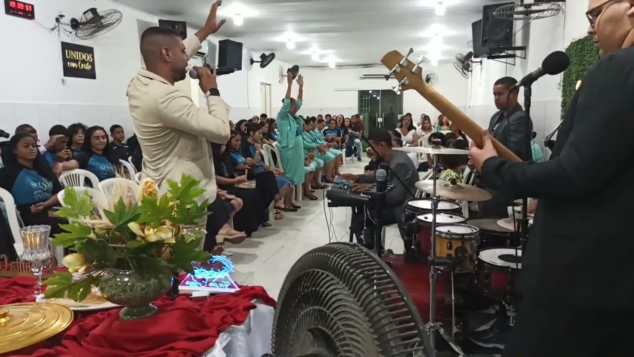 Ministério de louvor Jesus é Esperança - A grande viagem / Silêncio 