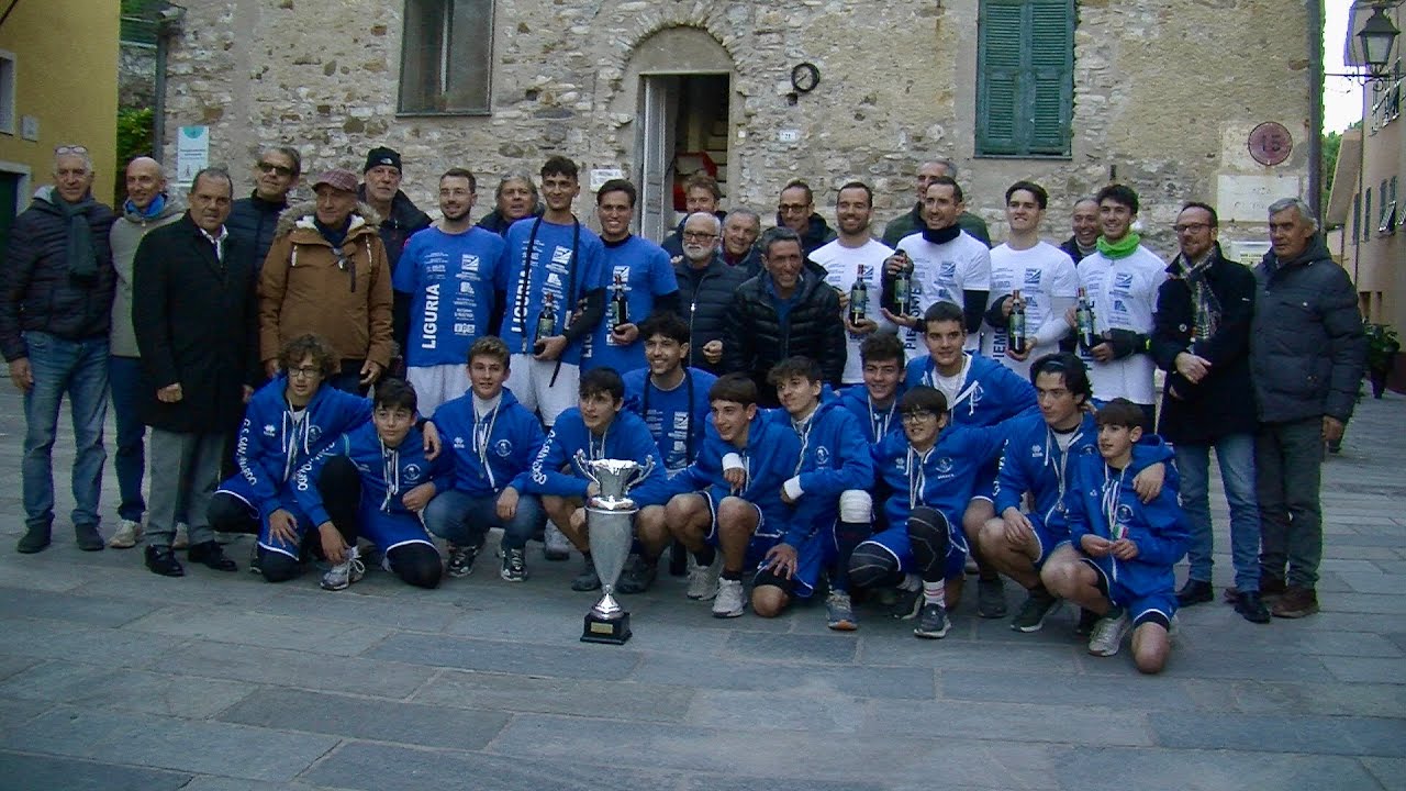 I campioni della pallapugno  di Liguria e Piemonte a San Lorenzo al Mar si sfidano in piazza