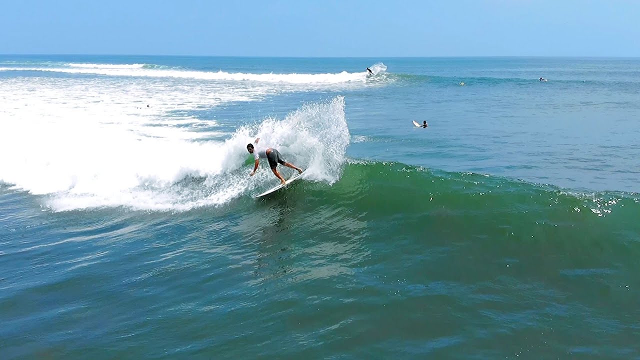 Surfing Cruisy Medewi - Surfing  Bali