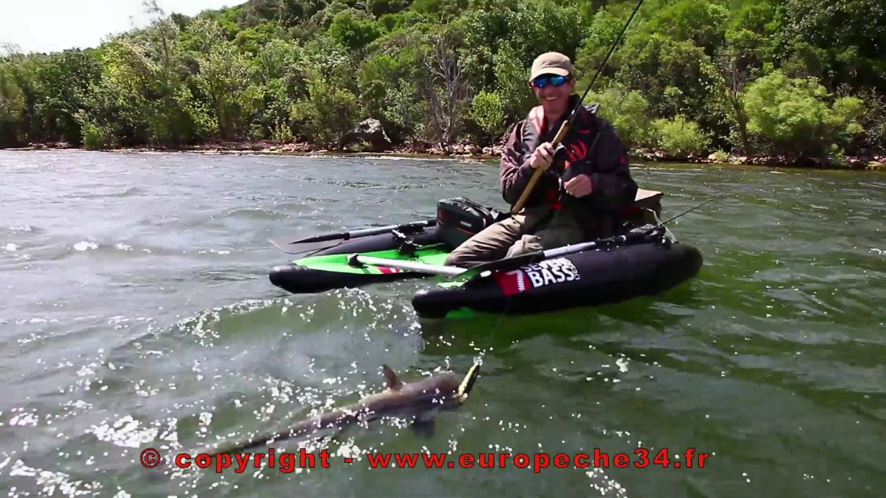 Pêche au lac du Salagou en FLOAT TUBE FLATFORM SEVEN BASS par Europeche34