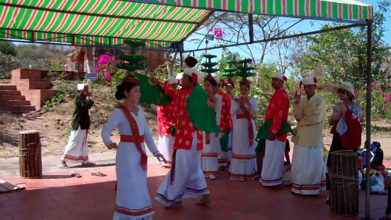 2012 01-26 Tet Vietnam Cham People's Celebration