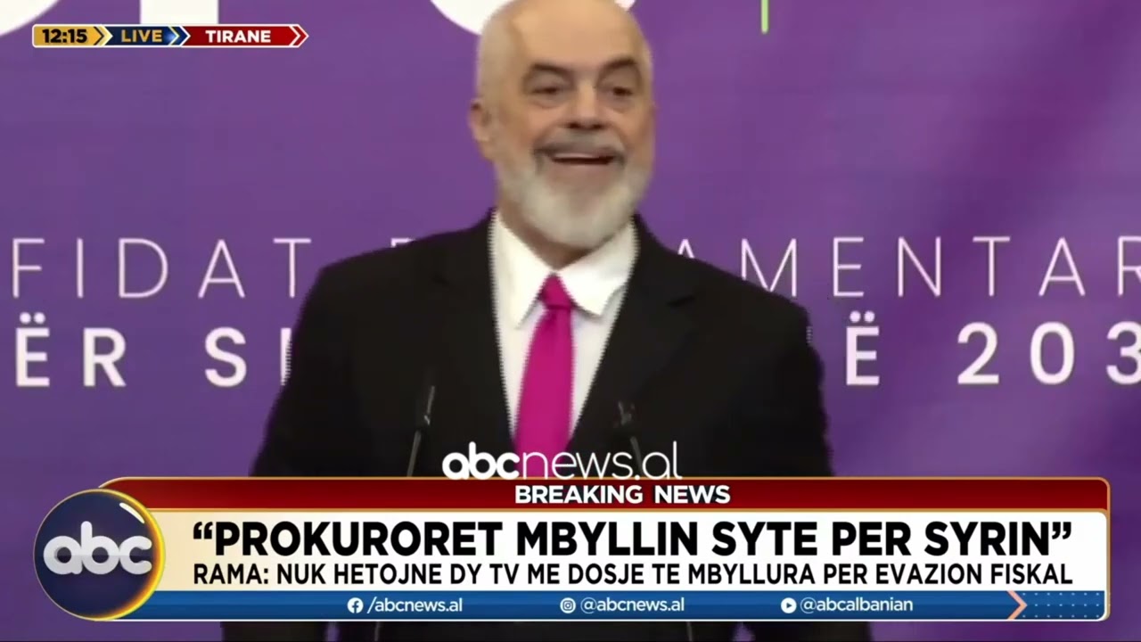 Rama: Opozita, kryesuar nga një plak me 'dërrasa mangut' që tërheq zvarrë qytetarët
