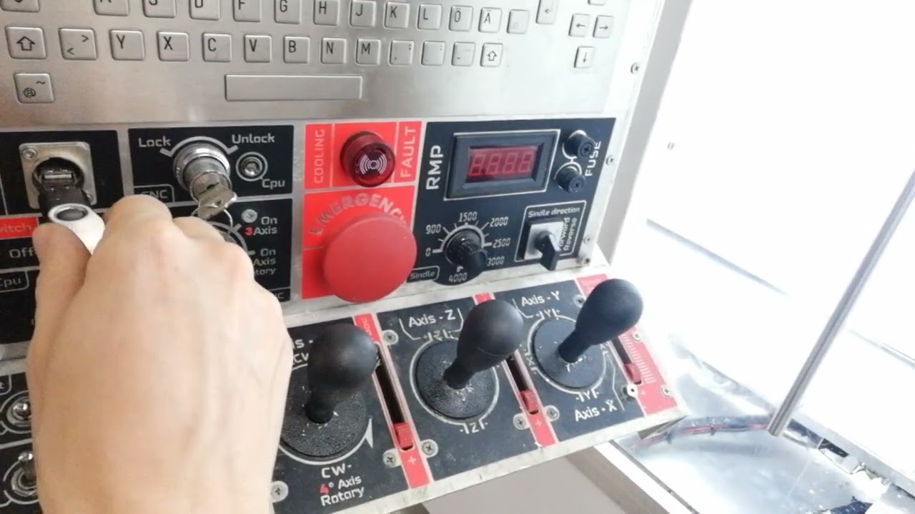DIY, fresatrice CNC 4 assi fai da te