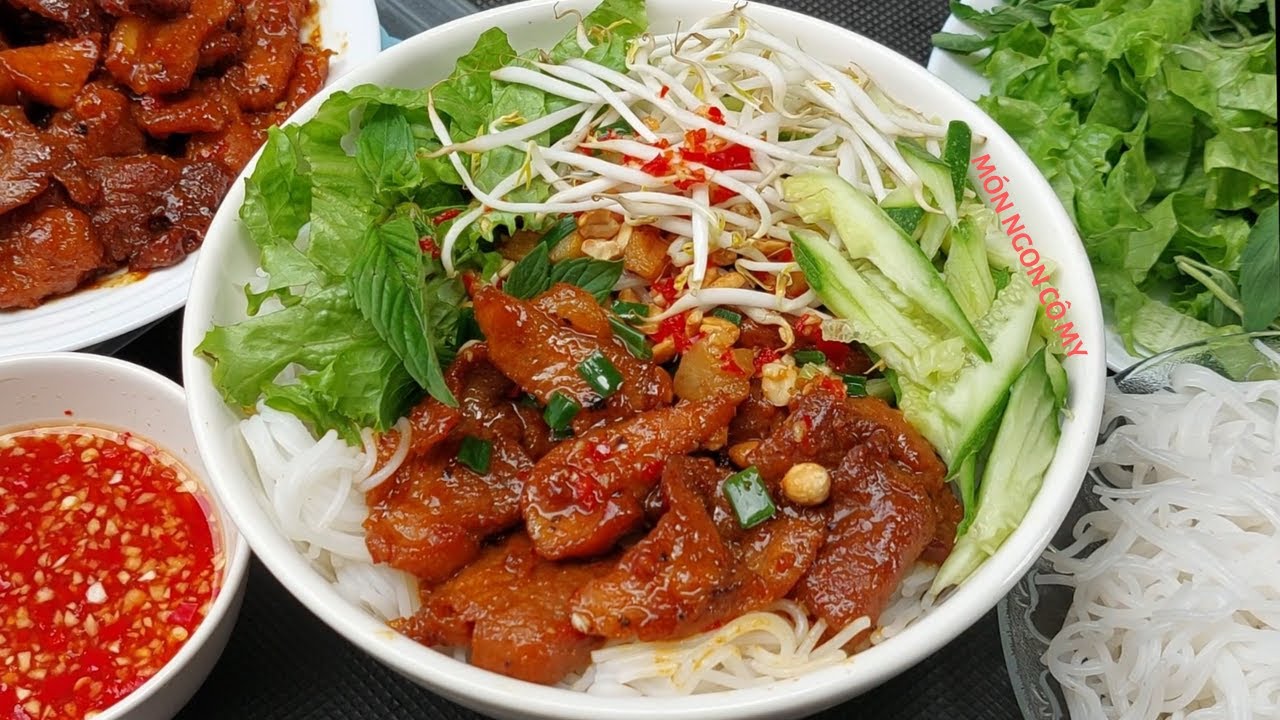 BÚN THỊT XÀO cách làm đơn giản nhanh gọn mà ngon vô cùng