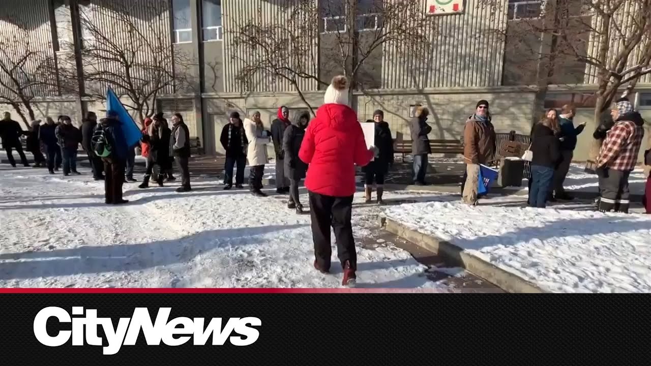 Albertans line up in Calgary adding their signature to push for future referendum