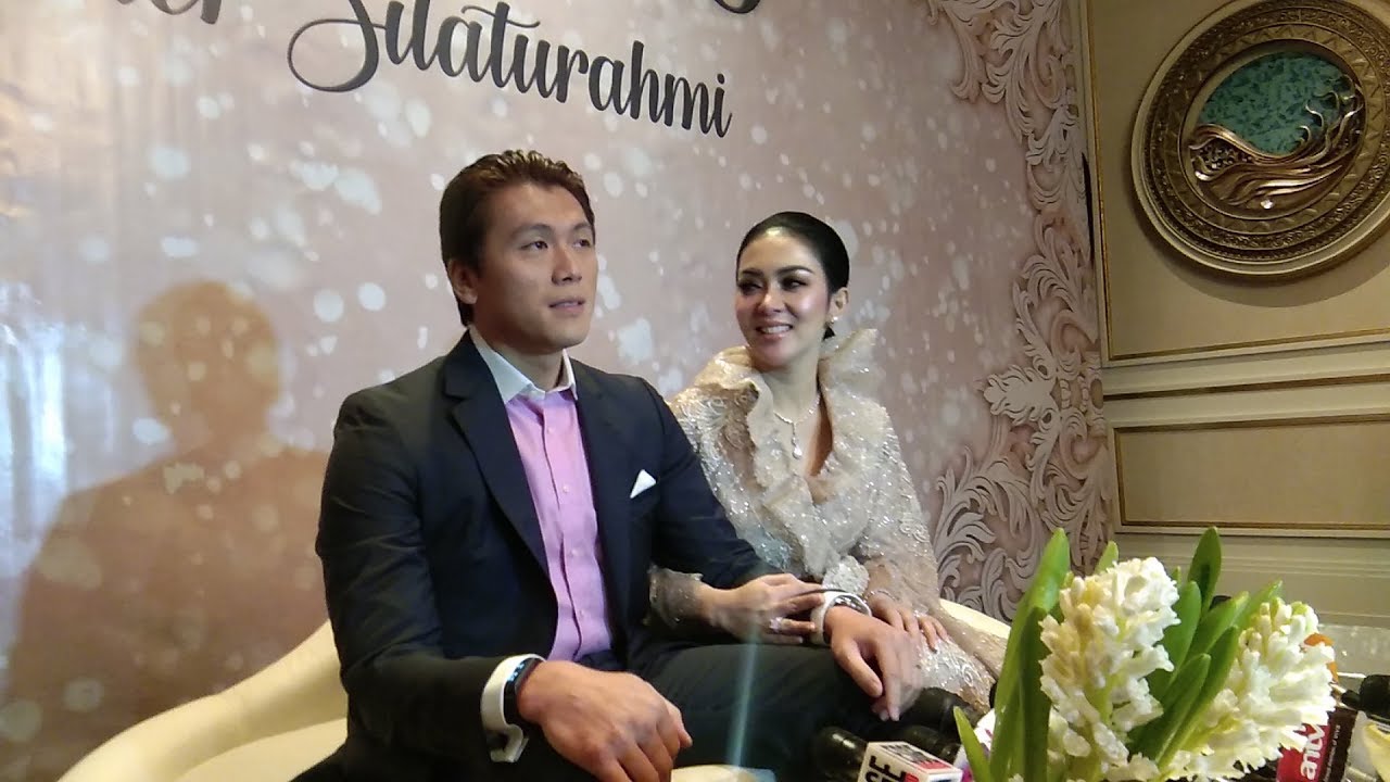 #SELEB - SYAHRINI DAN REINO GELAR DINNER SILATURAHMI 