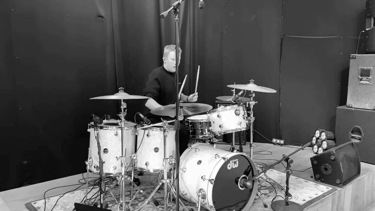 Elvis Presley - Mystery Train / Tiger Man (Drum Cover)