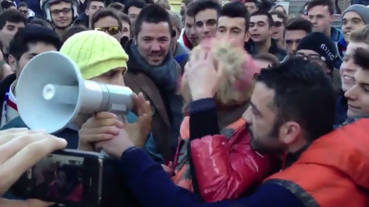 PIO e AMEDEO Gli ultras dei vip CORI DA STADIO