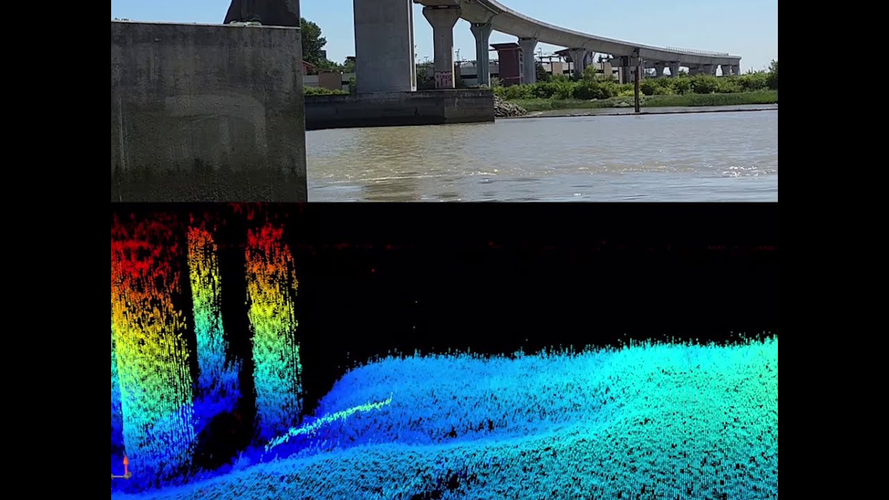 3D Side Scan Sonar - riverbed scouring around bridge pilings
