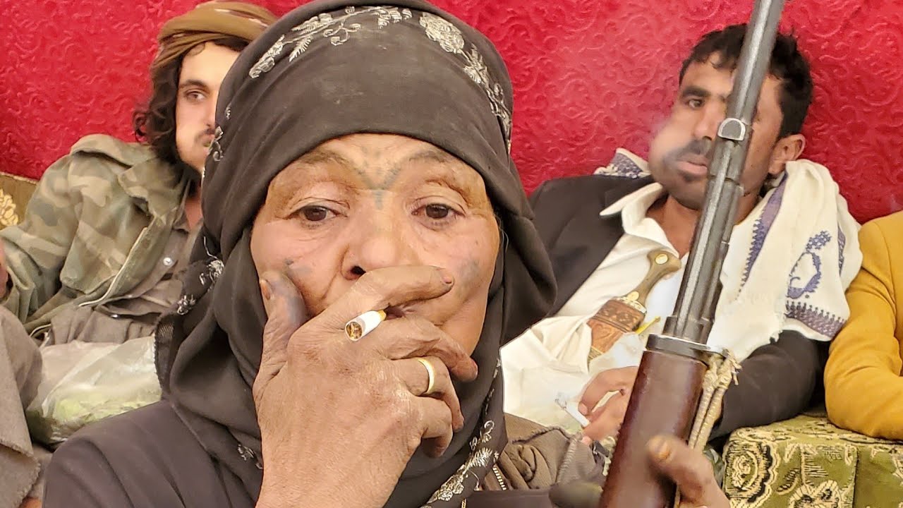 سعيدة تغني شعبي بعد شهرتها الكبيرة باليتيوب
