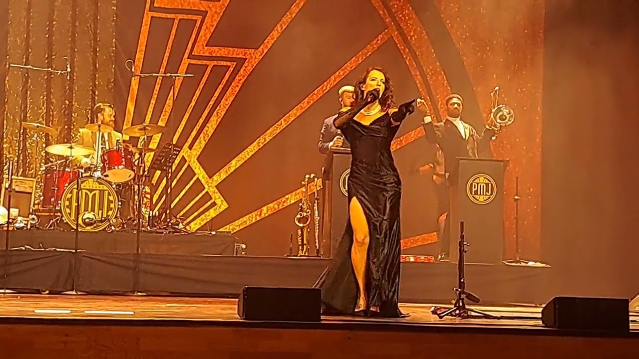 Postmodern Jukebox, Emma Smith: Bad Romance (Lady Gaga cover), Live 6.6.2024 @ Tampere-talo