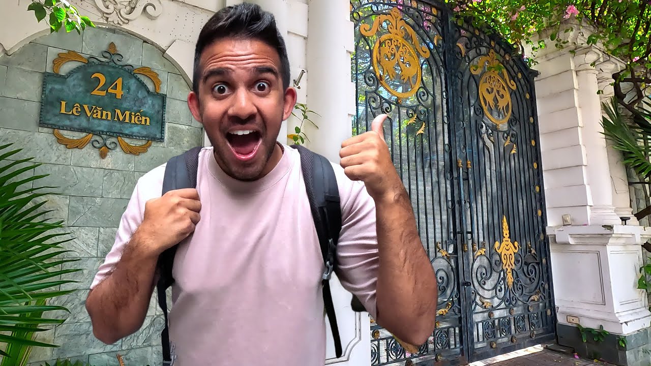 Exploring Vietnam's RICHEST Neighbourhood 🇻🇳 Thao Dien (Saigon)