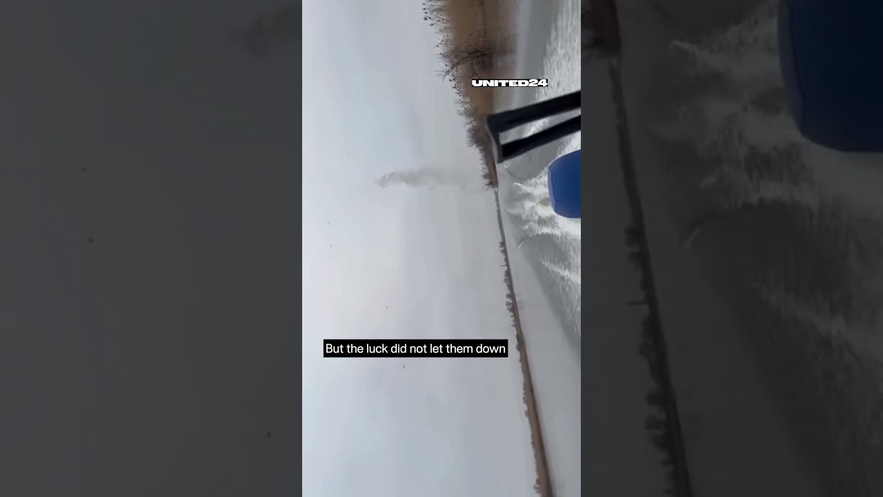 While carrying out a combat mission on Dnipro river, Ukrainian soldiers come under artillery fire