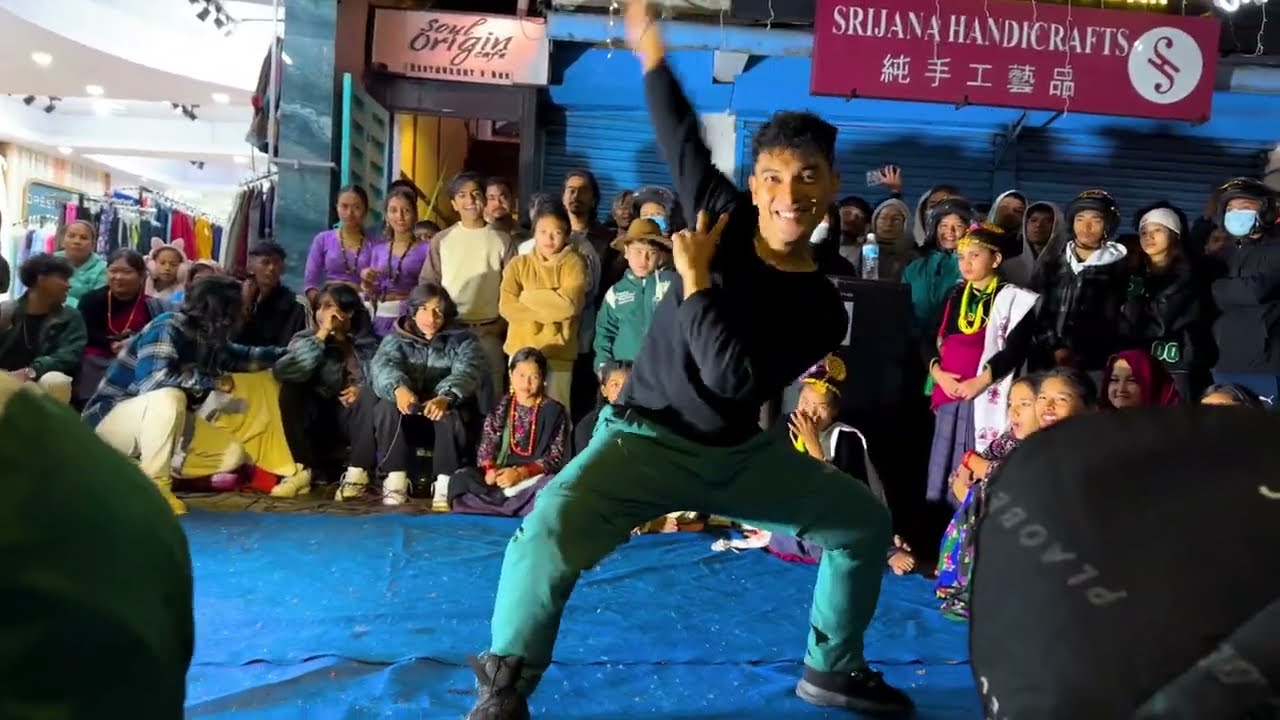 Chammak Challo Hindi Dance at Bhailo in Pokhara Lakeside by B2D Dance School