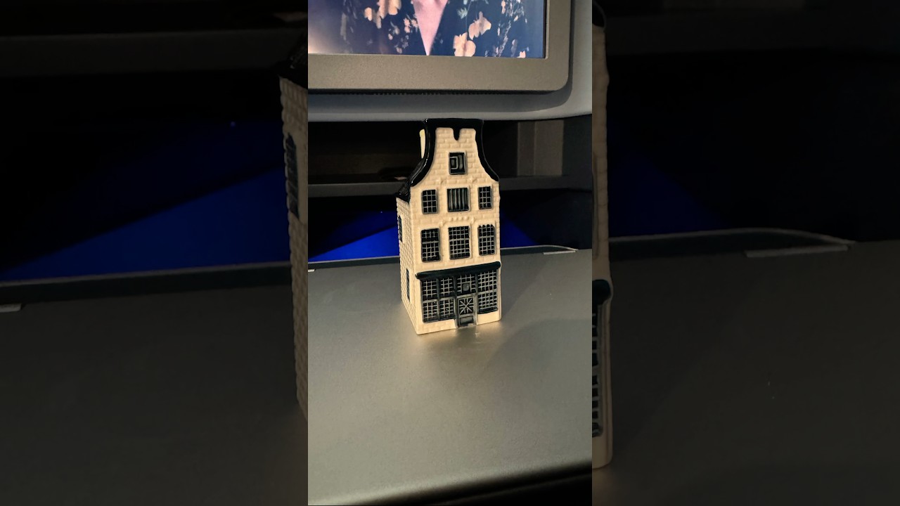 KLM Business Class B777. Amsterdam to Cape Town