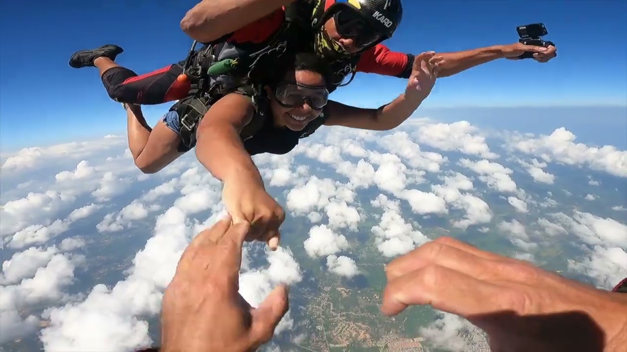 TANDEM MARIA | SKYDIVE CARIBBEAN