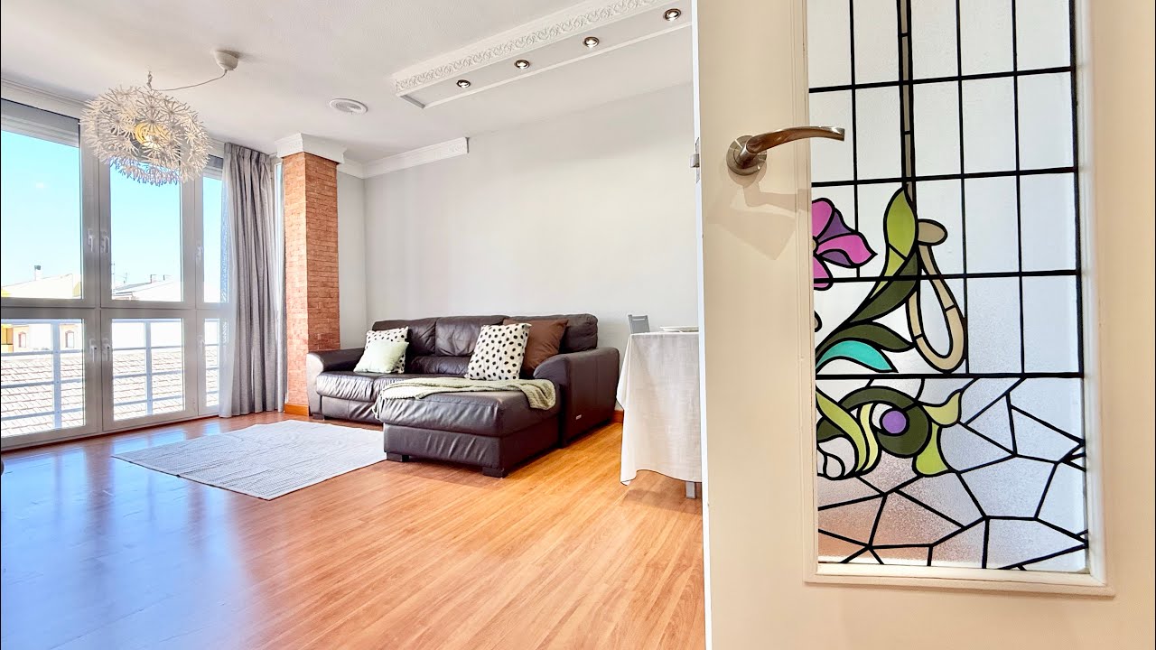 Piso en venta de 4 habitaciones en San Javier. Se vende piso grande en el centro. Trastero 