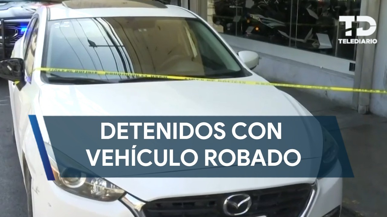 Detienen a pareja con vehículo robado en Monterrey