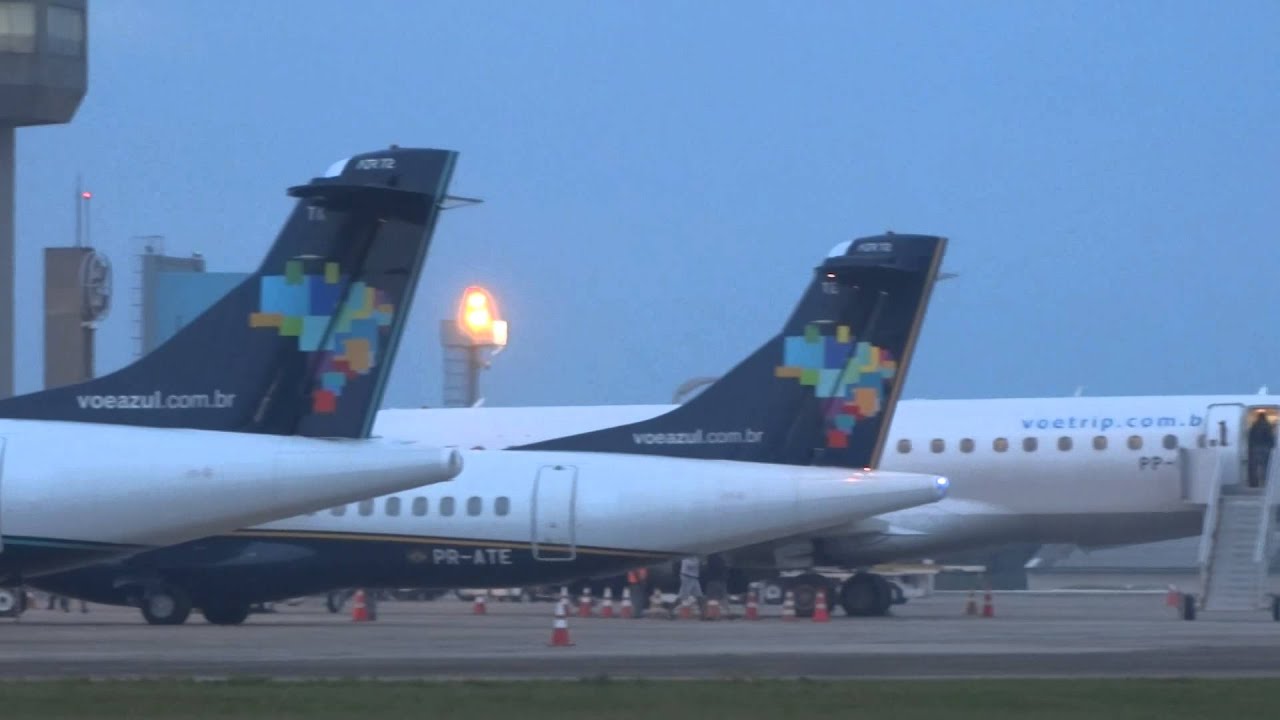 PR ATE ATR 72 600 AZUL 9130  POUSA NO AEROPORTO DE LONDRINA