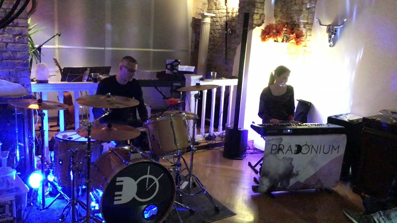 PRADONIUM - October Rain (Live-Mitschnitt)