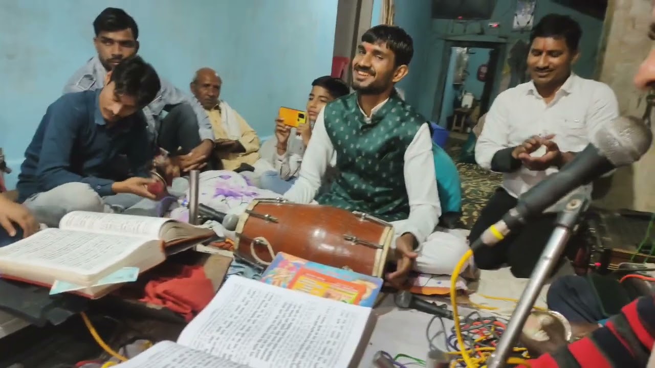 छोटे से बच्चे ने किया बड़ा कमाल {मानस} गायक~ श्याम उपाध्याय प्रेषक~ नरेंद्र सिंह 🙏👍 सब्सक्राइब करे