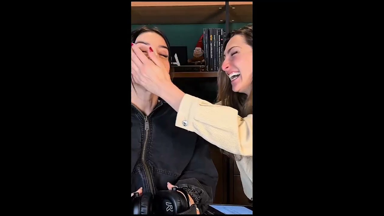 Cortes delas🥰🤏🏼🤗 Natália Rosa e Sofía Starling