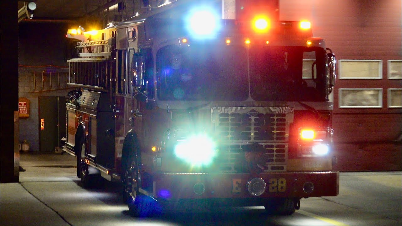 Philadelphia Fire Department Engine 28 Responding 