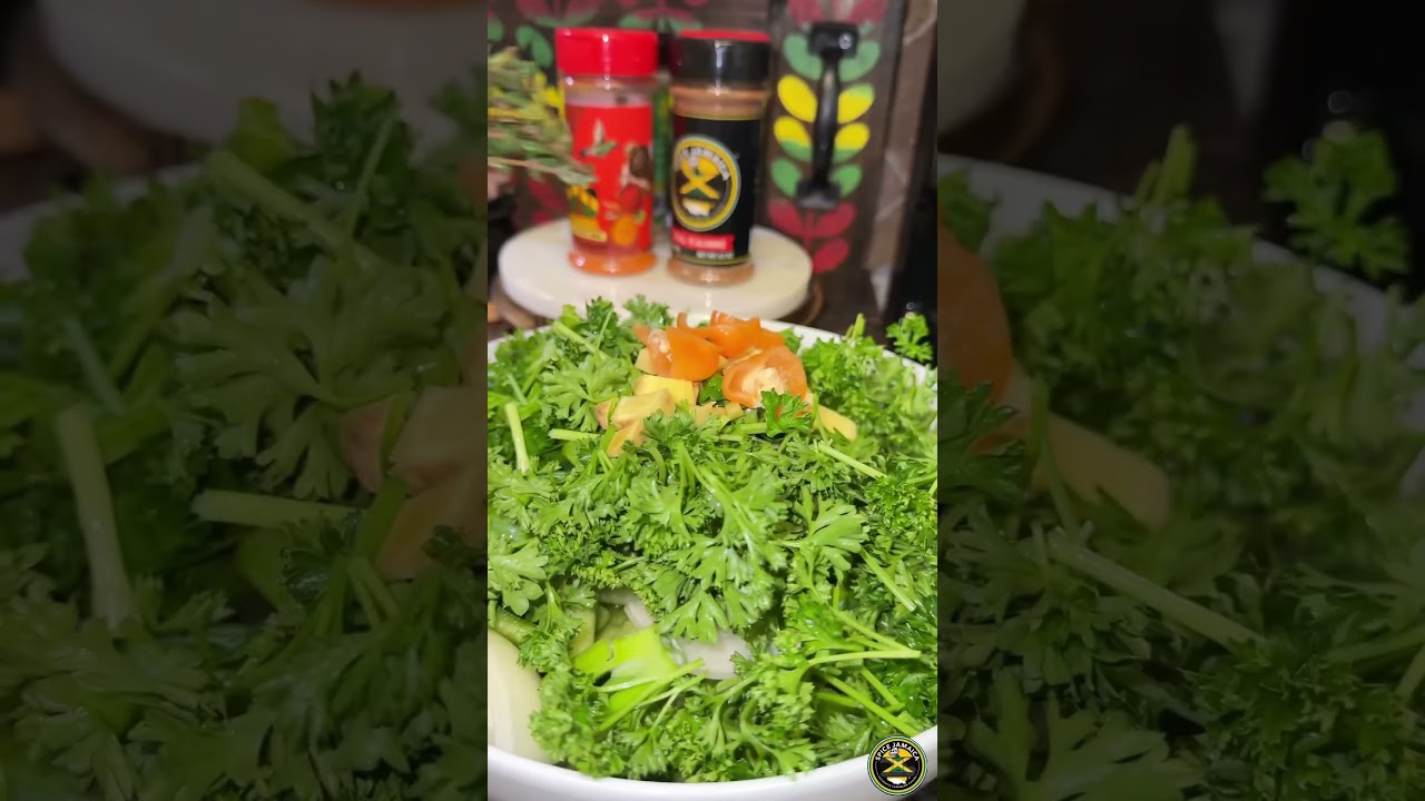 How to make Caribbean Green seasoning #cooking #shortvideo
