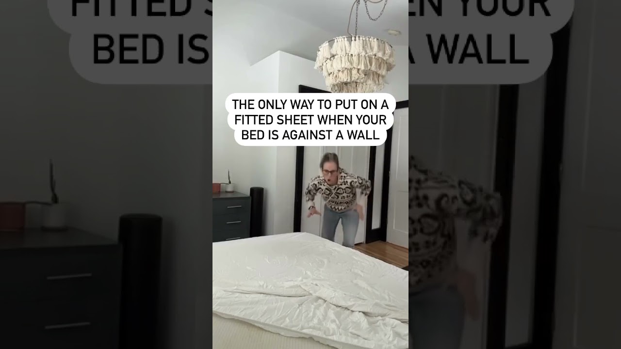 How to Put On a Fitted Sheet #funny #comedy #fashion #bedhack #bedroomhacks