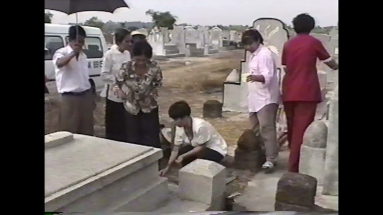 Gia Dinh Ve Vietnam 1998