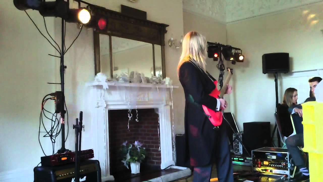 Miles Meakin performing Larry Carlton style by Guthrie Govan.
