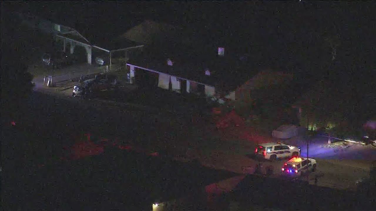Male seriously injured in west Phoenix shooting, Phoenix Police say