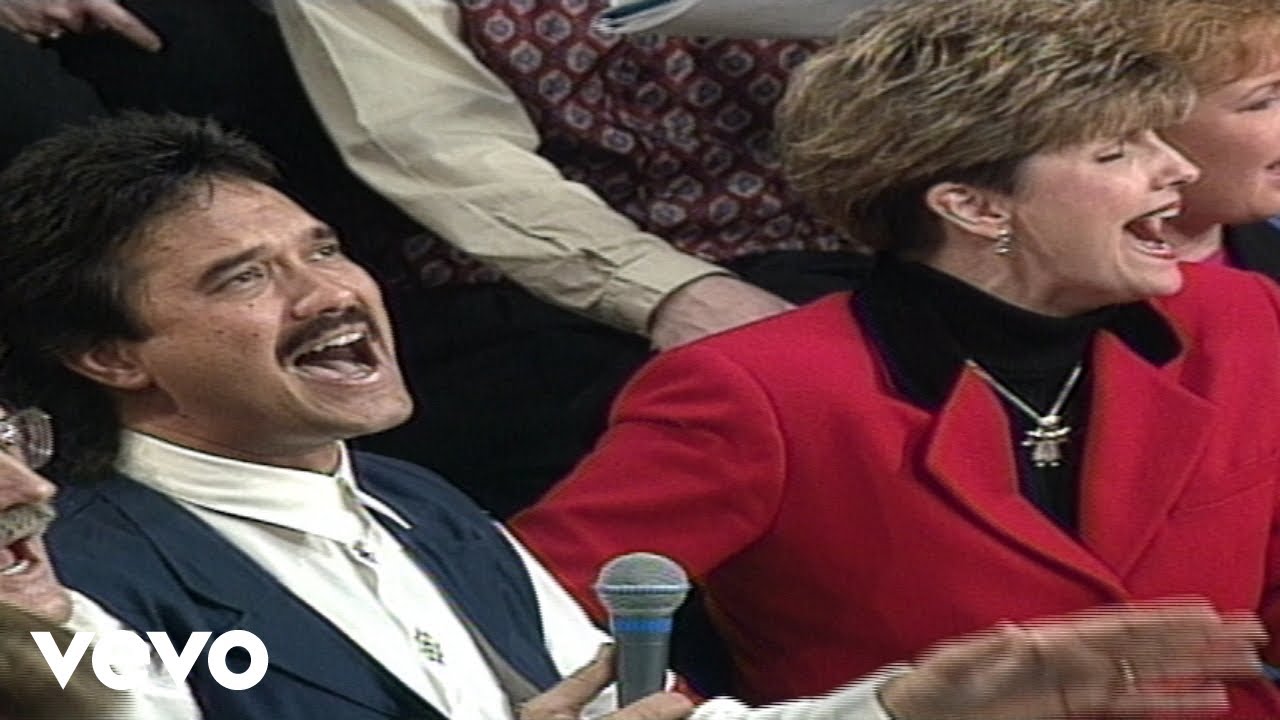 Bill & Gloria Gaither - Where No One Stands Alone [Live] ft. Mosie Lister