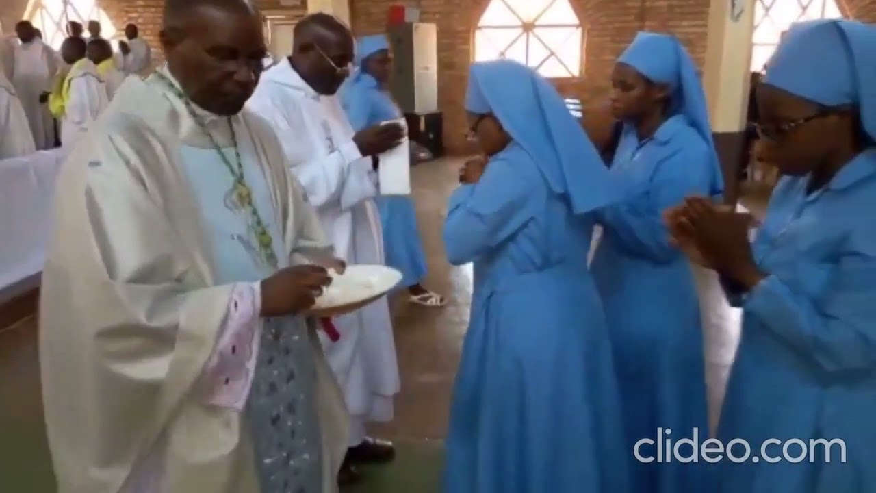 Yaje kw'isi abiwe ntibamwakira