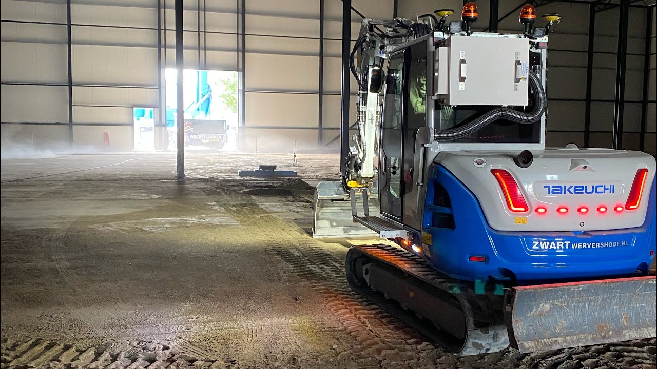 Backfill in a big shed with the Takeuchi TB370!