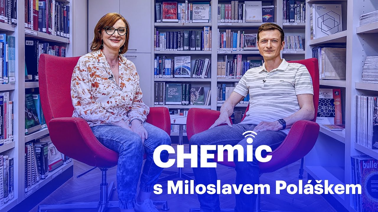 Podcast CHEmic #7 – Léčba rakoviny bude dostupnější díky objevu Miloslava Poláška z ÚOCHB