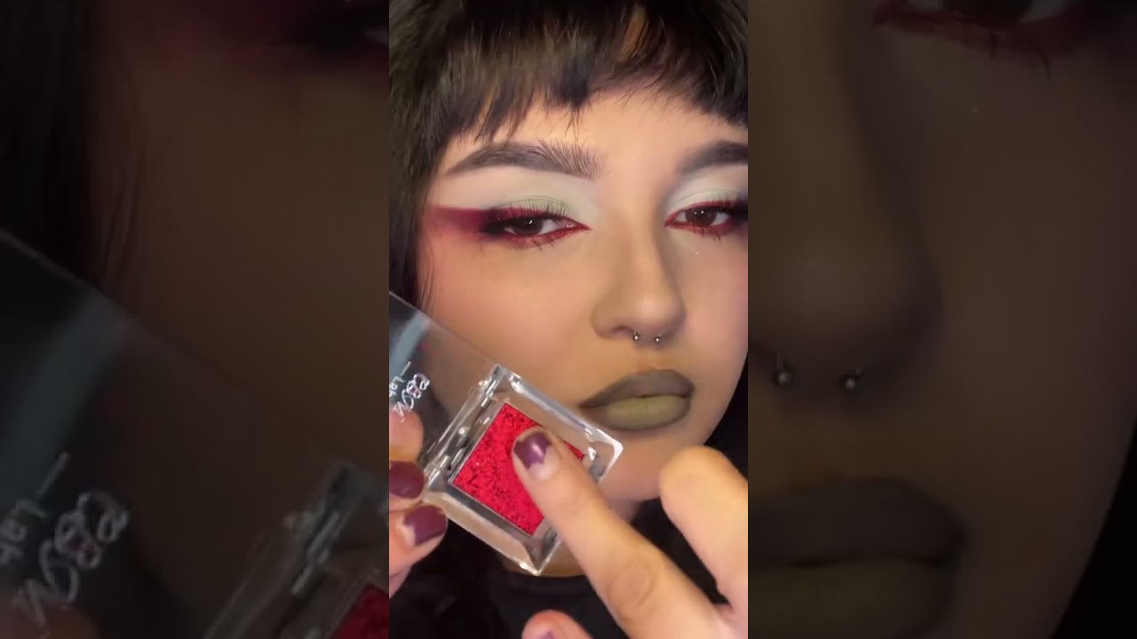 I found the perfect red eyeshadow