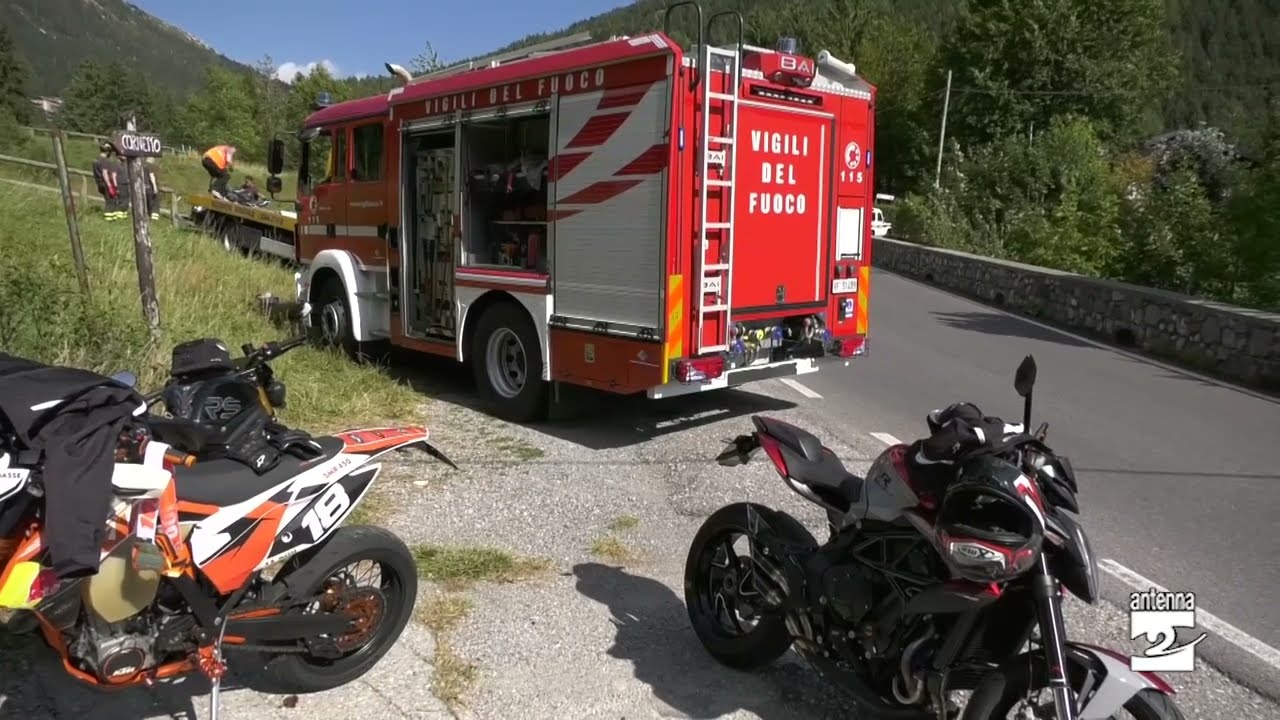 Castione, esce di strada e cade oltre il ponte: muore 49enne di Barzana