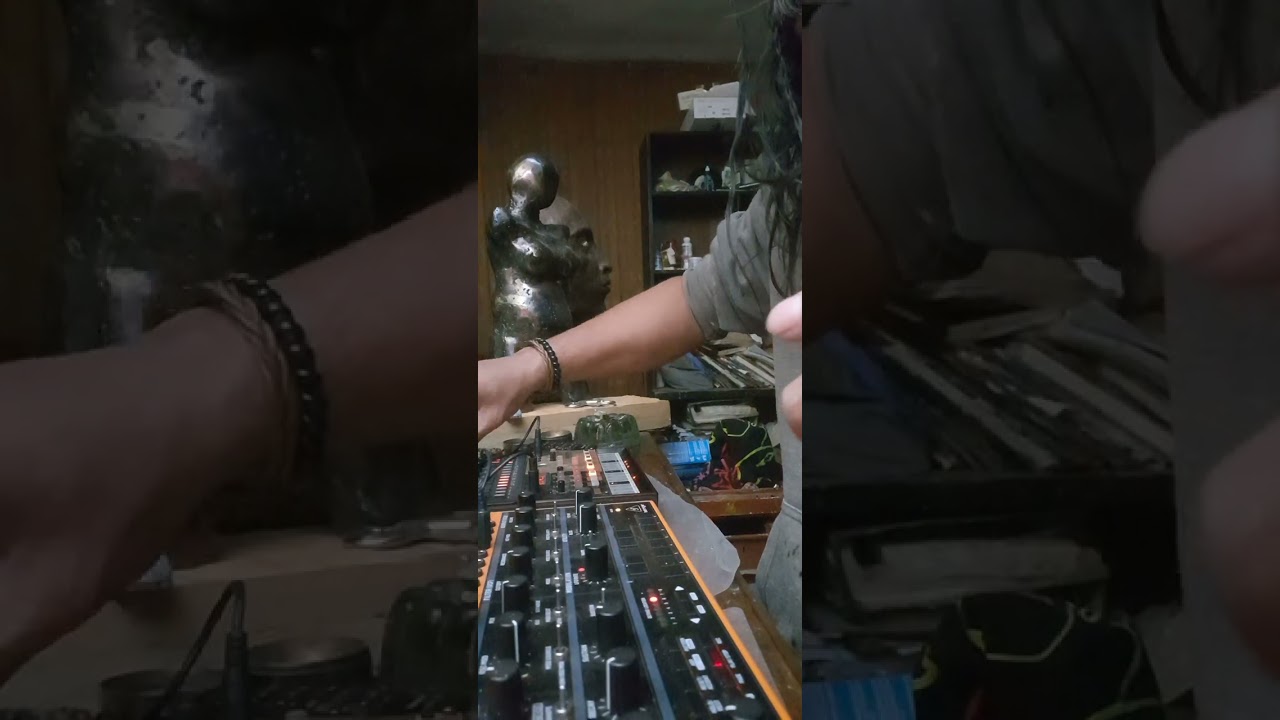 Improvisación  dándole al psytrance  desde la gran tenochtitlan 