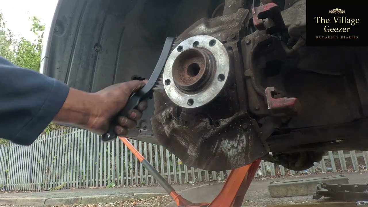 BMW E60 525i - Brake disc replacement