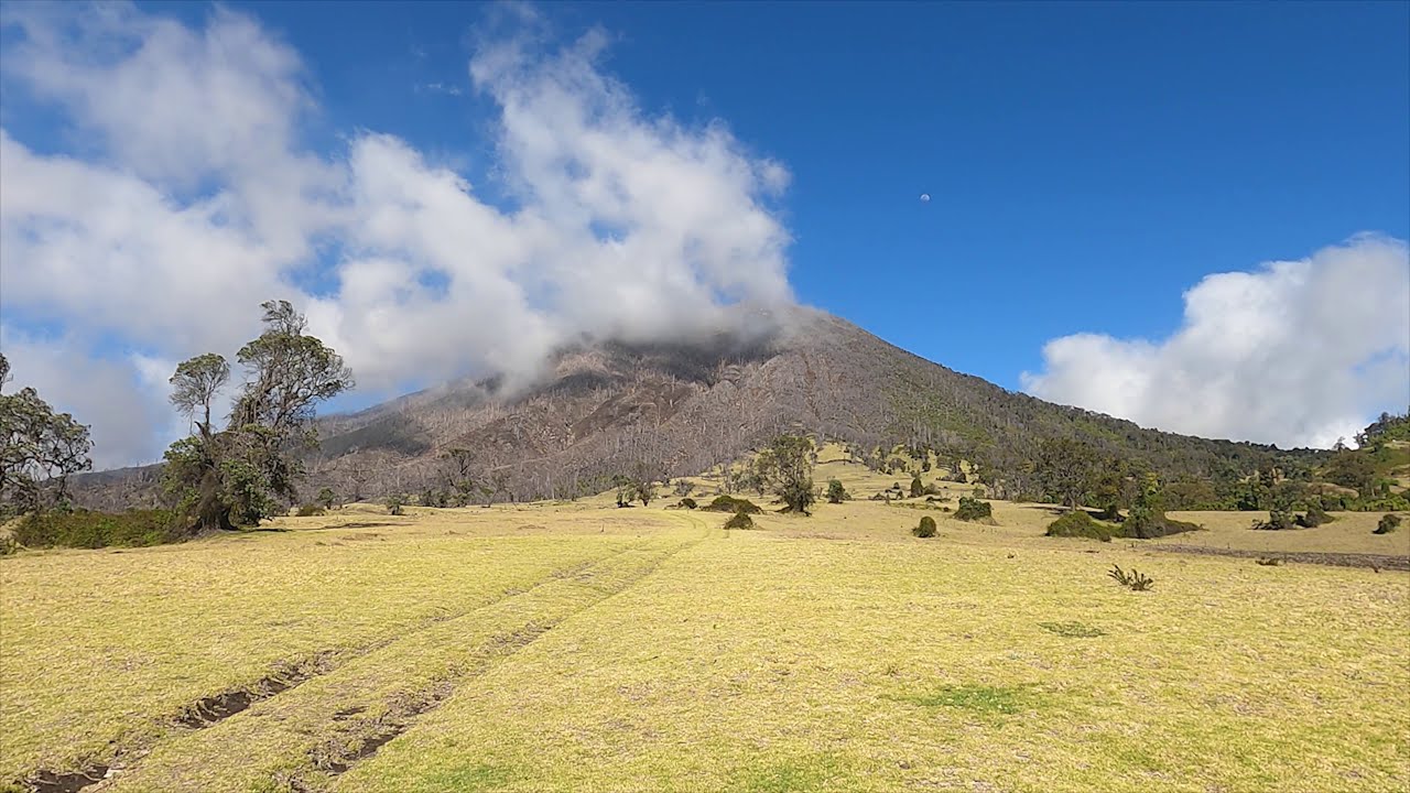 COSTA RICA 4K🔥 Turrialba Volcano and The Burned Forest / Volcán Turrialba y el bosque quemado (2021)